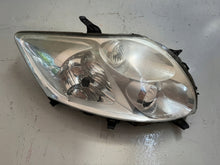 Load image into Gallery viewer, Frontscheinwerfer Toyota Auris 81110-02470 LED Rechts Scheinwerfer Headlight