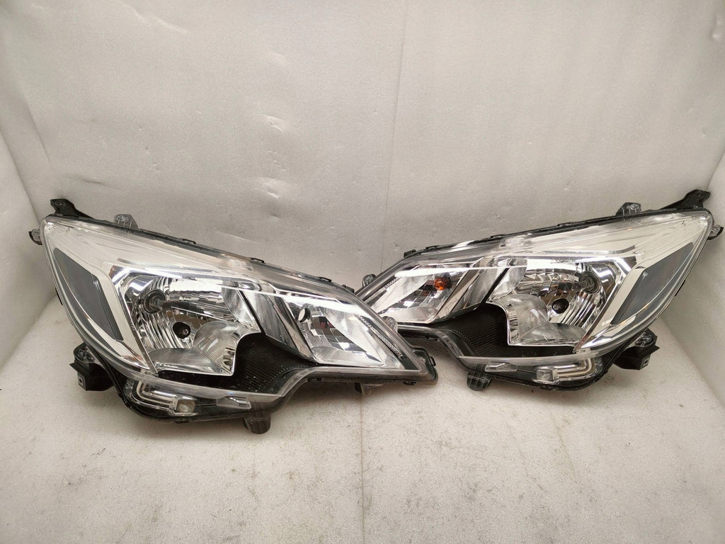 Frontscheinwerfer Mitsubishi Space Star Ein Satz Scheinwerfer Headlight SCH9211591055od