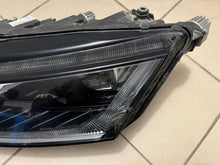 Laden Sie das Bild in den Galerie-Viewer, Frontscheinwerfer Skoda Octavia IV 5E4941015A LED Links Scheinwerfer Headlight SCH9488597876sx