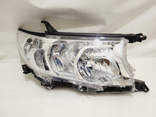 Laden Sie das Bild in den Galerie-Viewer, Frontscheinwerfer Toyota Land Cruiser Ein Stück (Rechts oder Links) Headlight