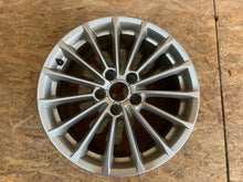 Load image into Gallery viewer, 1x Alufelge 17 Zoll 7.5&quot; 5x112 51ET Glanz Silber 8V0601025BN Audi A3 Rim Wheel