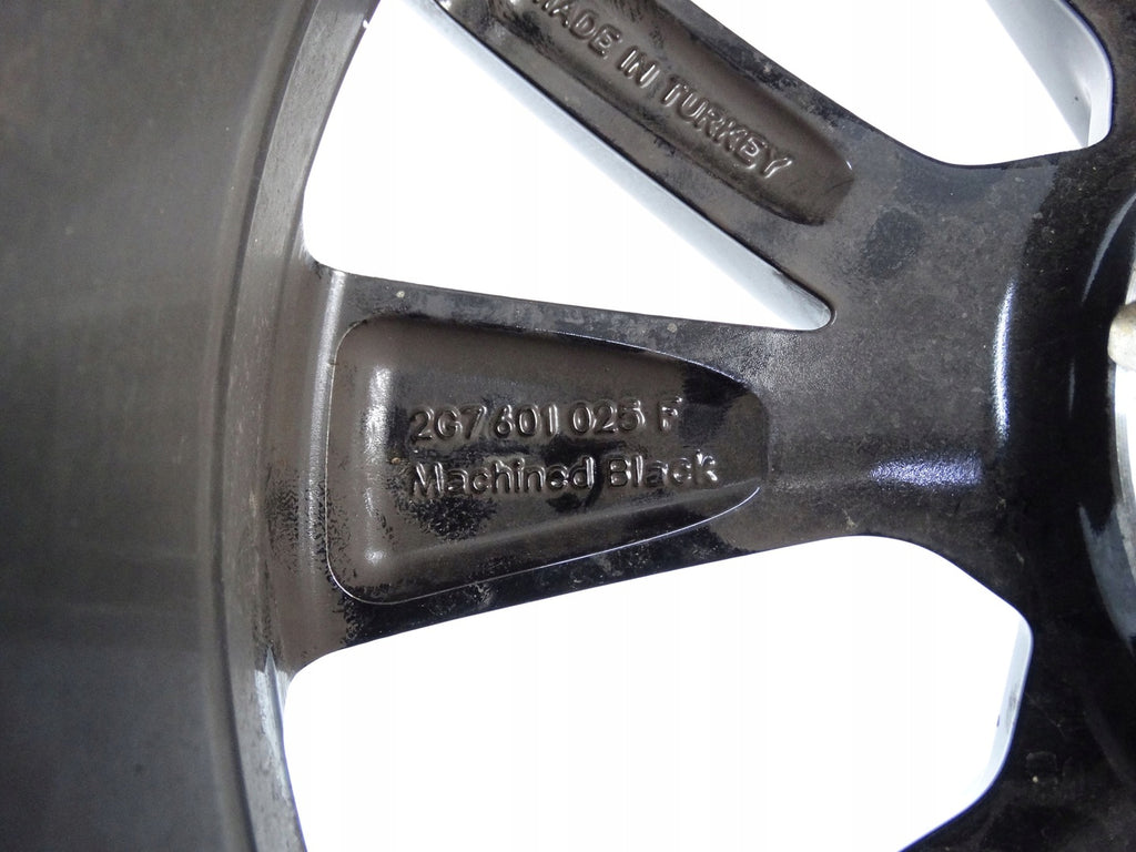 1x Alufelge 18 Zoll 7.0" 5x100 39ET 2G7601025F VW Taigo Rim Wheel