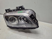 Load image into Gallery viewer, Frontscheinwerfer Hyundai Kona J992121020 92102-J9000 Rechts Headlight SCH3704612683tc