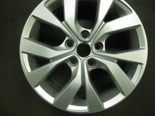 Laden Sie das Bild in den Galerie-Viewer, 1x Alufelge 17 Zoll 7.0&quot; 5x114.3 40ET 403006404R Renault Rim Wheel