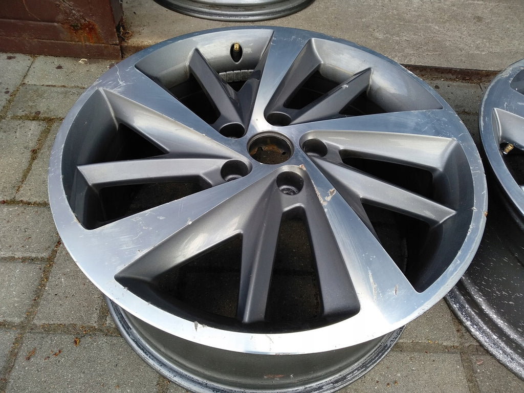 1x Alufelge 18 Zoll 7.5" 5x112 51ET Glanz Grau 5F0601025E Mg Leon Rim Wheel