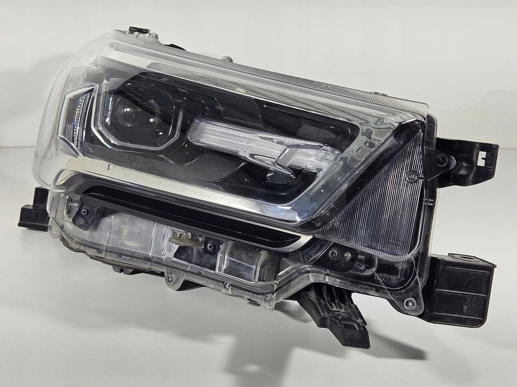 Frontscheinwerfer Toyota Hilux VIII 81110-0KU80 LED Rechts Headlight SCH2150769633dm