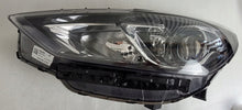 Laden Sie das Bild in den Galerie-Viewer, Frontscheinwerfer Hyundai I30 III 92101-G4510 Ein Stück (Rechts oder Links)