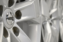 Laden Sie das Bild in den Galerie-Viewer, 4x Alufelge 18 Zoll 7.5" 5x108 50 5ET Glanz Silber 31471553 Volvo V60 Xc60 FEL7649320498tw