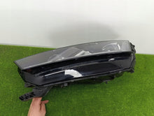 Laden Sie das Bild in den Galerie-Viewer, Frontscheinwerfer Skoda Octavia IV 5E4941015A LED Links Scheinwerfer Headlight SCH1447159424ii