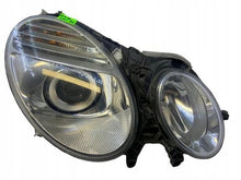 Laden Sie das Bild in den Galerie-Viewer, Frontscheinwerfer Mercedes-Benz W211 A2118203661 Rechts Scheinwerfer Headlight SCH3771932739fu