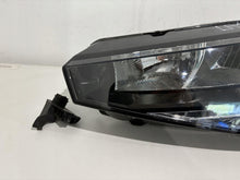 Laden Sie das Bild in den Galerie-Viewer, Frontscheinwerfer Skoda Scala 657941015 657941016 Ein Satz Headlight SCH9262067160pi