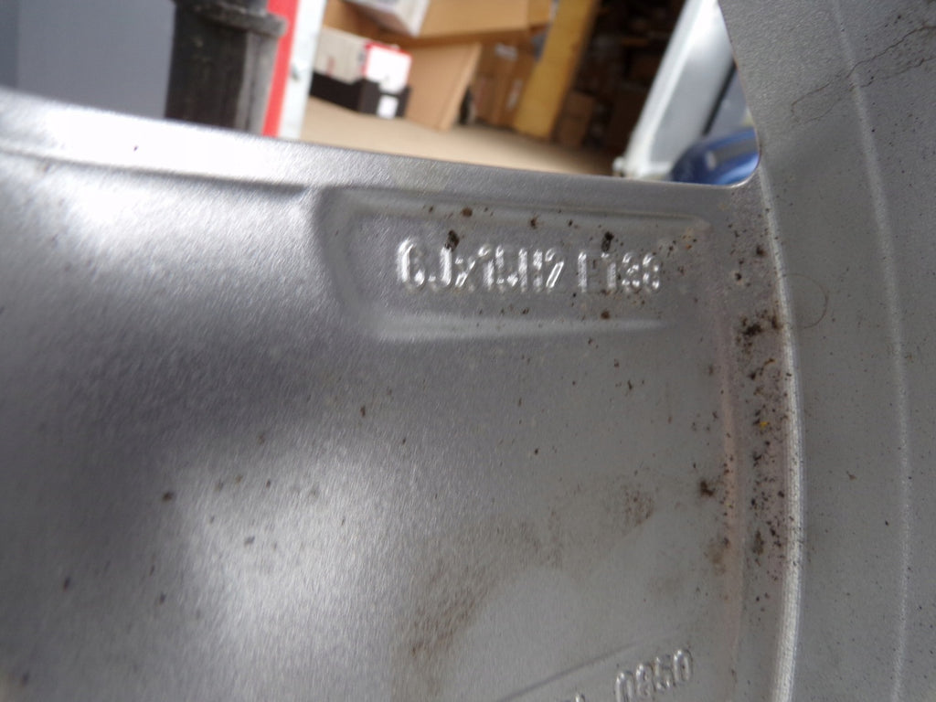 1x Alufelge 15 Zoll 6.0" 5x100 38ET Glanz Silber 8L0601025 Audi A3 Rim Wheel