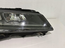 Laden Sie das Bild in den Galerie-Viewer, Frontscheinwerfer Skoda Superb III 3V1941016C LED Rechts Scheinwerfer Headlight SCH1622737776ug