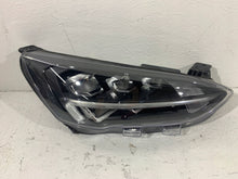 Laden Sie das Bild in den Galerie-Viewer, Frontscheinwerfer Ford Focus JX7B-13E014-CD Full LED Rechts Headlight