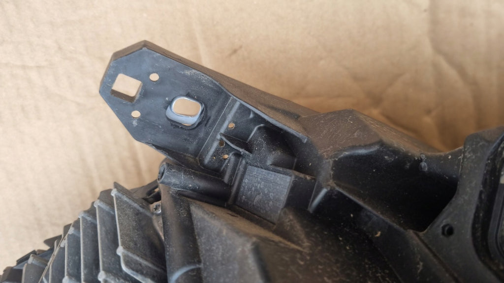 Frontscheinwerfer Mercedes-Benz W246 A2469065301 LED Rechts oder Links SCH7070707506ln