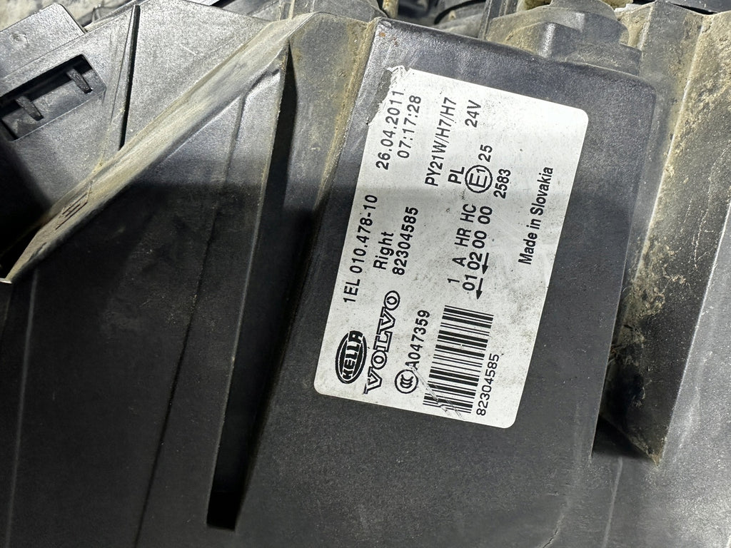Frontscheinwerfer Volvo 82304585 82304599 Ein Satz Scheinwerfer Headlight SCH7065892978nu