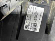 Load image into Gallery viewer, Frontscheinwerfer Volvo 82304585 82304599 Ein Satz Scheinwerfer Headlight SCH7065892978nu