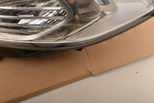 Laden Sie das Bild in den Galerie-Viewer, Frontscheinwerfer Ford Mondeo DS73-13W030-AE Links Scheinwerfer Headlight SCH3151700612kb