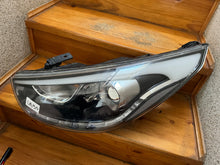 Load image into Gallery viewer, Frontscheinwerfer Hyundai Ix35 Links Scheinwerfer Headlight