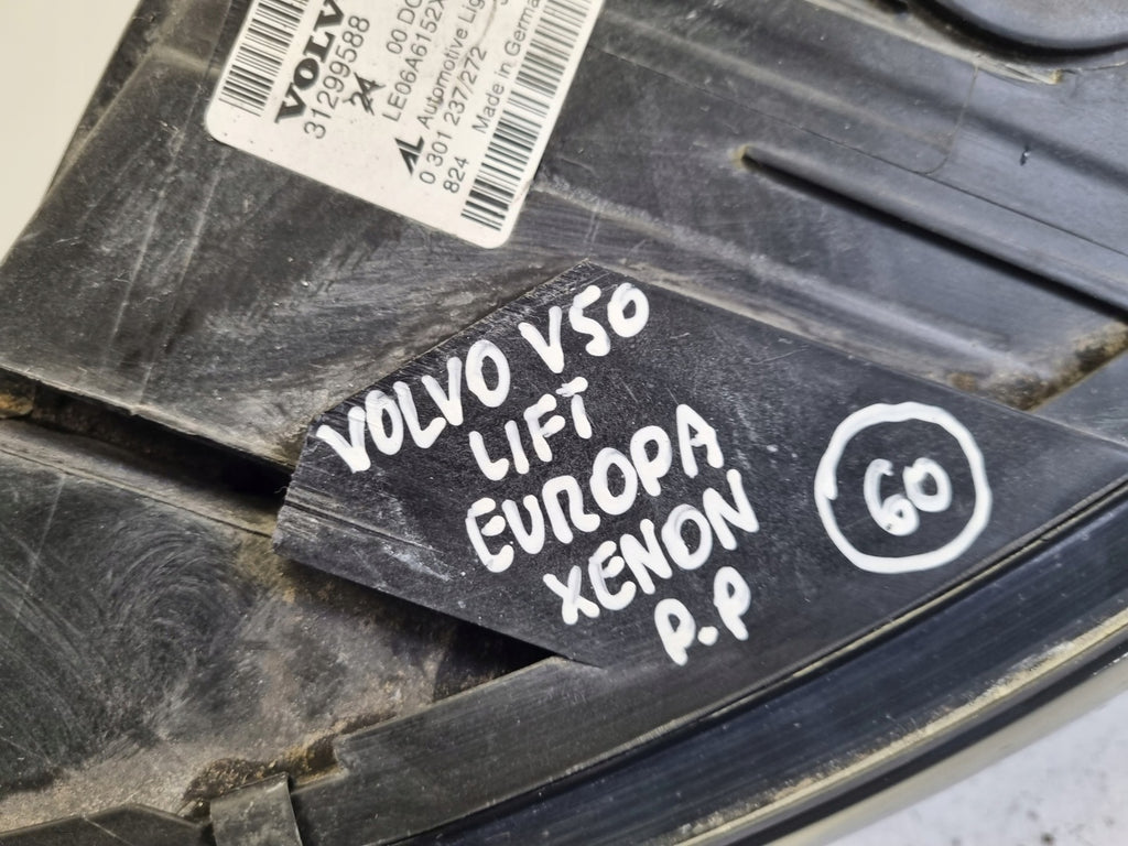 Frontscheinwerfer Volvo S40 II 31299588 0301237272 Xenon Rechts Headlight SCH2328675630wh