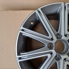 Load image into Gallery viewer, 1x Alufelge 17 Zoll 7.5&quot; 5x112 42ET Graphit A1724011402 Mercedes-Benz Slk