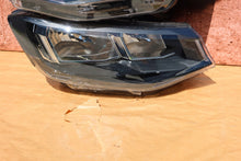 Load image into Gallery viewer, Frontscheinwerfer VW Caddy 2K8941005D 2K8941006D Ein Stück (Rechts oder Links)