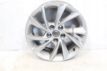 Laden Sie das Bild in den Galerie-Viewer, 1x Alufelge 16 Zoll 7.0" 5x105 41ET Glanz Silber 39078765 Opel Astra K Rim Wheel FEL4729133375gy