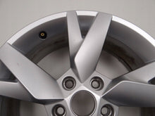 Laden Sie das Bild in den Galerie-Viewer, 1x Alufelge 17 Zoll 6.5" 5x112 46ET Glanz Silber 5E3601025AC Skoda Octavia Iv FEL6431015872gg