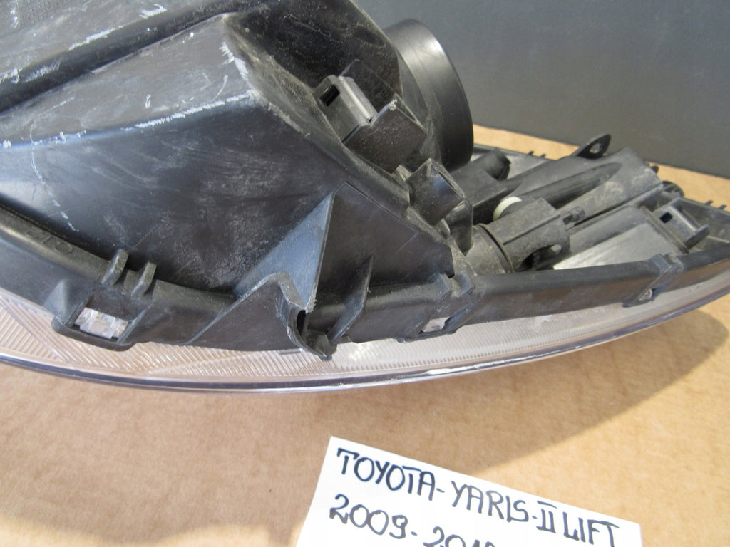 Frontscheinwerfer Toyota Yaris 81110-OD330 Rechts Scheinwerfer Headlight SCH6859808440nk