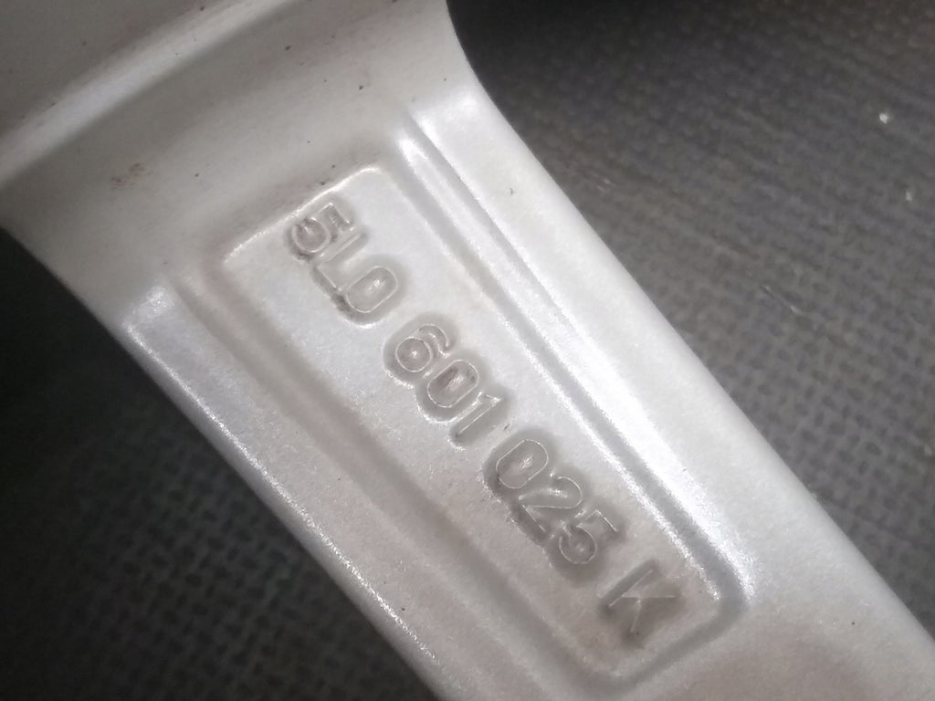 1x Alufelge 17 Zoll 7.0" 5x112 45ET 5L0601025K Skoda Rapid Rim Wheel