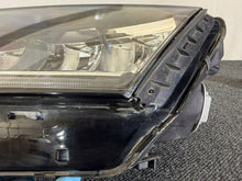 Laden Sie das Bild in den Galerie-Viewer, Frontscheinwerfer Skoda Octavia IV 5E4941015 LED Links Scheinwerfer Headlight SCH7209149641lh