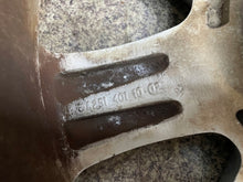 Load image into Gallery viewer, 1x Alufelge 17 Zoll 7.5" 5x112 56ET A2514011002 2514011002 Audi W251 V251 FEL1304998174kh