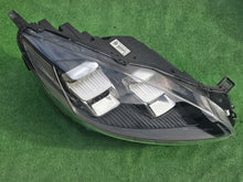 Laden Sie das Bild in den Galerie-Viewer, Frontscheinwerfer Ford Kuga LV4B-13E014-FB Full LED Rechts Headlight SCH5775840429dr
