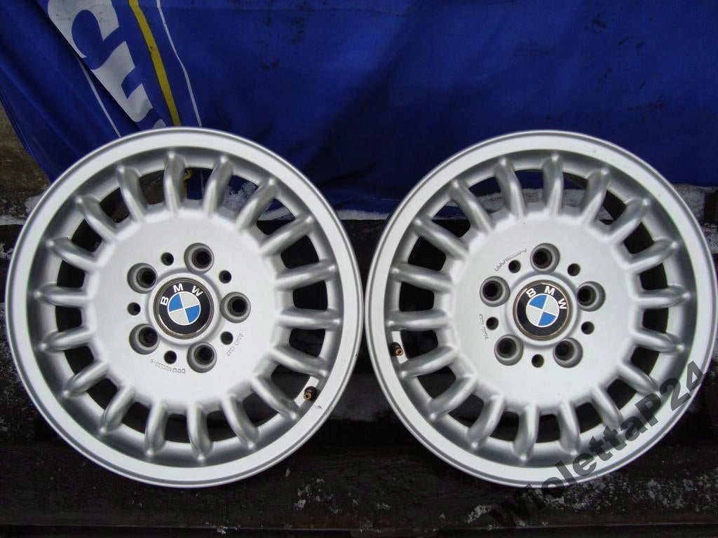 1x Alufelge 15 Zoll 7.0" 5x120 47ET BMW 1 Rim Wheel