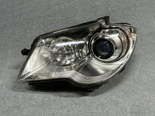 Load image into Gallery viewer, Frontscheinwerfer VW Touran 1T1941753A Xenon Links Scheinwerfer Headlight