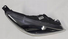 Laden Sie das Bild in den Galerie-Viewer, Frontscheinwerfer Ford Focus III F1EB13W029PC Rechts Scheinwerfer Headlight SCH1324686947zc