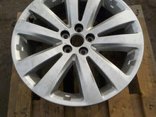 Laden Sie das Bild in den Galerie-Viewer, 1x Alufelge 17 Zoll 7.0" 5x100 48ET Subaru Forester Rim Wheel FEL6835408862ex
