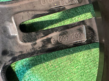 Laden Sie das Bild in den Galerie-Viewer, 1x Alufelge 18 Zoll 8.0" 5x112 52ET 8074186 BMW 1 F21 F20 Rim Wheel FEL1298297850pk