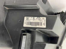Load image into Gallery viewer, Frontscheinwerfer VW Amarok 2H1941018A Xenon Rechts Scheinwerfer Headlight SCH5529016951tc