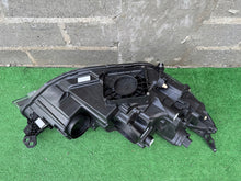 Laden Sie das Bild in den Galerie-Viewer, Frontscheinwerfer Ford Transit Custom PZ31-13E15-CB LED Links Headlight