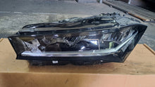 Laden Sie das Bild in den Galerie-Viewer, Frontscheinwerfer Skoda Superb I 3P1941015 Links Scheinwerfer Headlight SCH7722563978eb