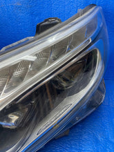 Laden Sie das Bild in den Galerie-Viewer, Frontscheinwerfer Mercedes-Benz Vito W447 4479064700 Rechts Headlight