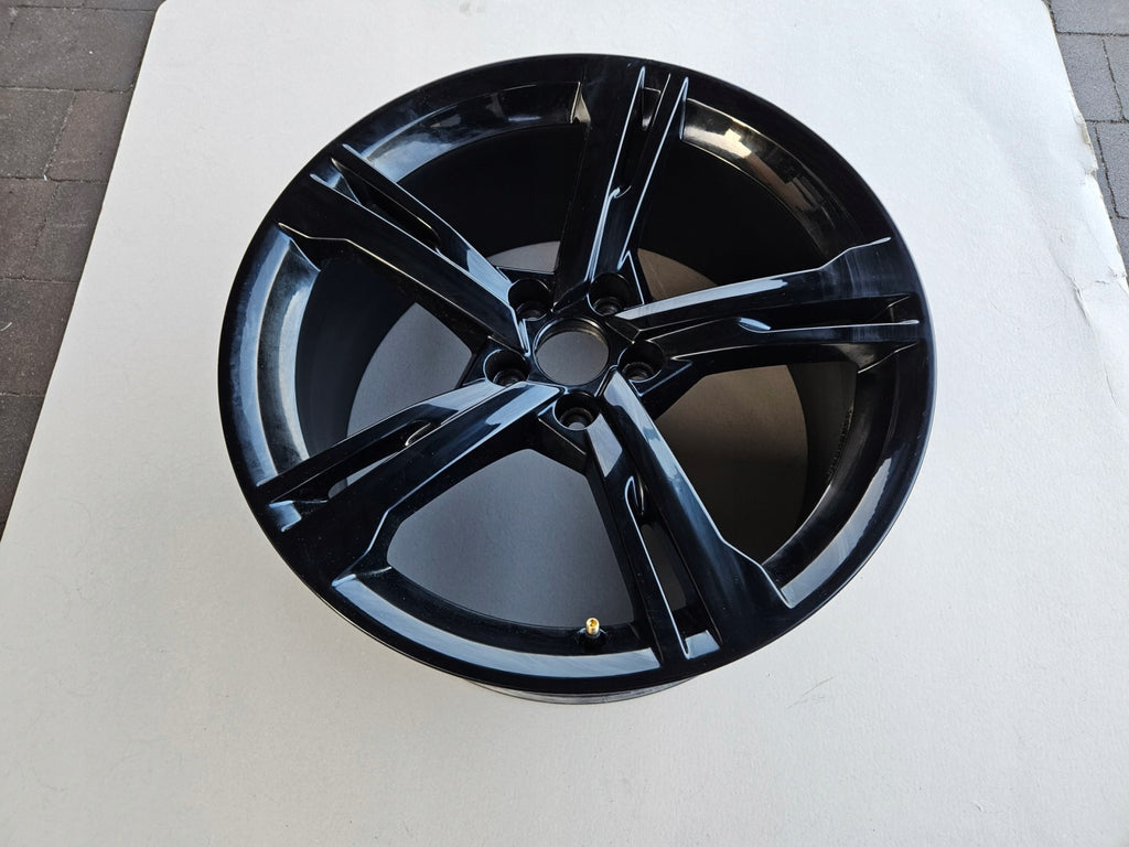 1x Alufelge 19 Zoll 8.5" 5x112 32ET 8W0071499A Audi A4 B9 Rim Wheel FEL5849777936fz