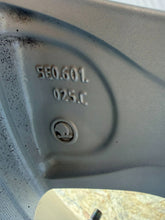 Laden Sie das Bild in den Galerie-Viewer, 1x Alufelge 16 Zoll 5x112 5E0601025C Skoda Octavia I Rim Wheel FEL4390718763ta