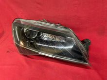 Laden Sie das Bild in den Galerie-Viewer, Frontscheinwerfer Skoda Superb III 3V1941016B Xenon Rechts Headlight