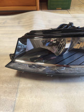Laden Sie das Bild in den Galerie-Viewer, Frontscheinwerfer Skoda Fabia III 6V1941015D Links Scheinwerfer Headlight SCH6346619385da