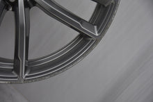 Load image into Gallery viewer, 1x Alufelge 18 Zoll 8.0" 5x112 30ET Glanz Graphit 8093405 BMW G31 G30 Rim Wheel FEL7937233430cr