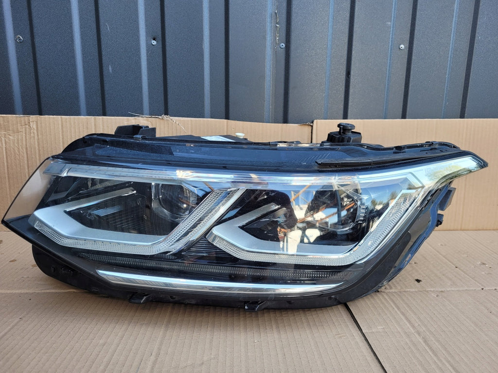 Frontscheinwerfer VW Tiguan 5NB941081C 5NB941082C Full LED Links Headlight