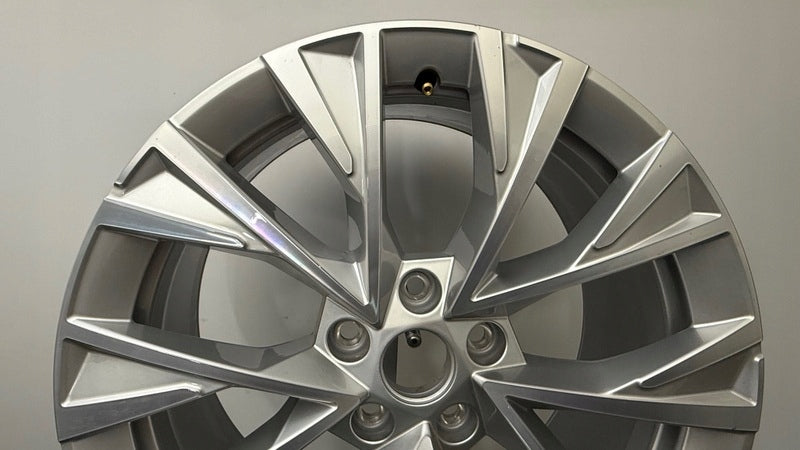 1x Alufelge 18 Zoll 8.0" 5x112 44ET Glanz Silber 3P0601025E Skoda Superb FEL2223996424zr