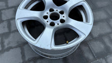 Laden Sie das Bild in den Galerie-Viewer, 1x Alufelge 17 Zoll 8.0" 5x120 34ET Glanz Silber 6770239 BMW Rim Wheel FEL8465438945hw